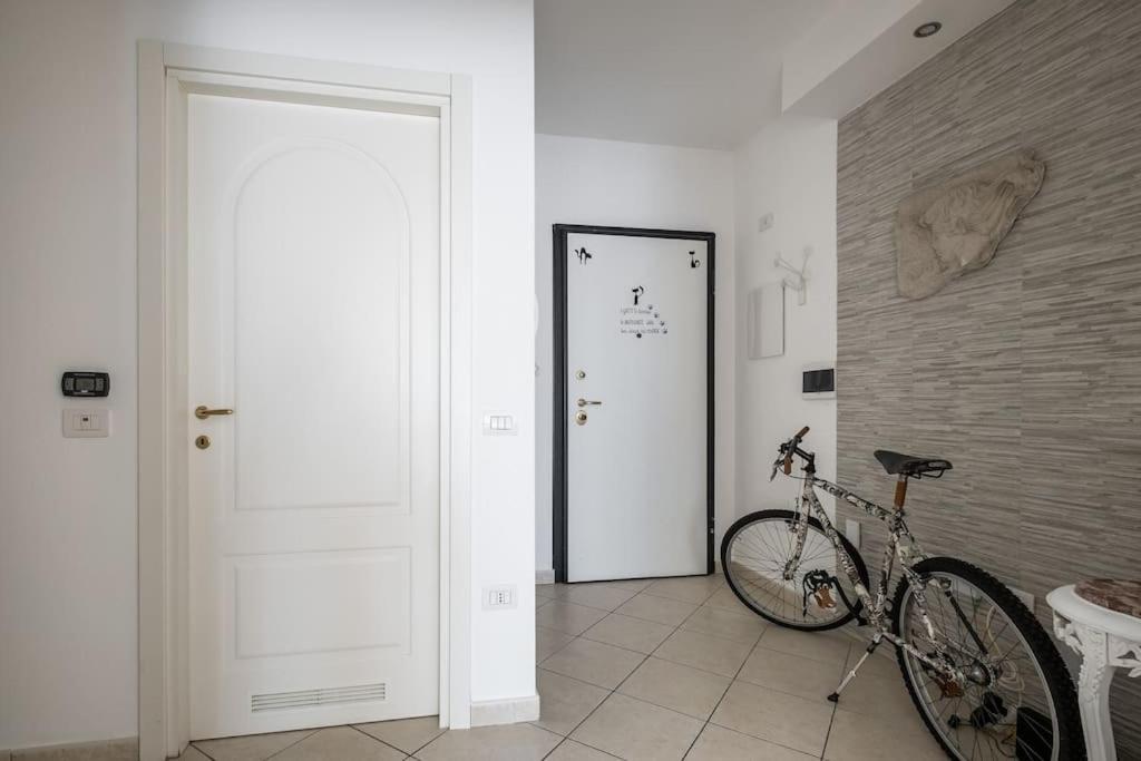 A Casa Di Mo', A Due Passi Dalla Stazione E Fiera Apartamento *