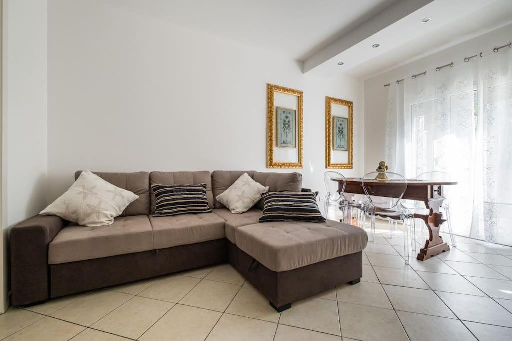 A Casa Di Mo', A Due Passi Dalla Stazione E Fiera Apartamento *