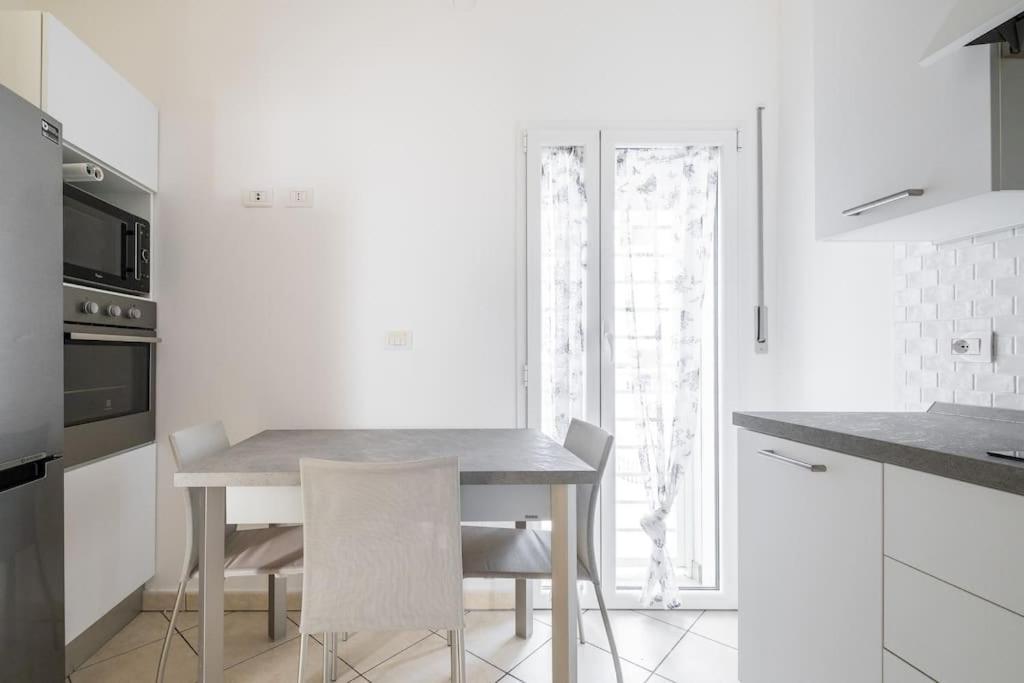 A Casa Di Mo', A Due Passi Dalla Stazione E Fiera Apartamento Bolonha