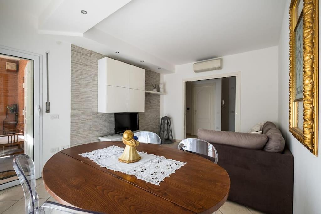 Apartamento A Casa Di Mo', A Due Passi Dalla Stazione E Fiera
